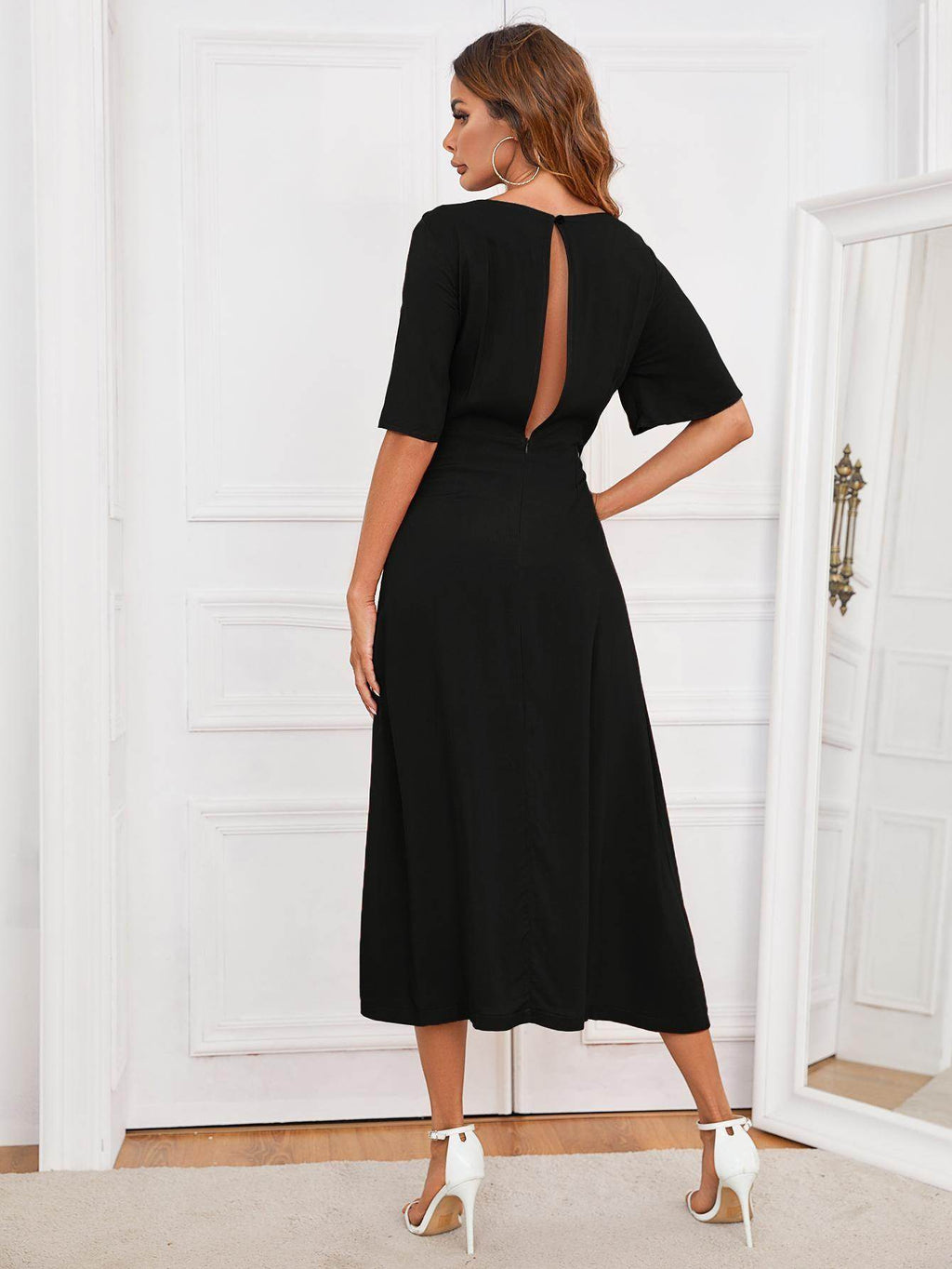 Chic Round Neck Cutout Half Sleeve Dress for Women