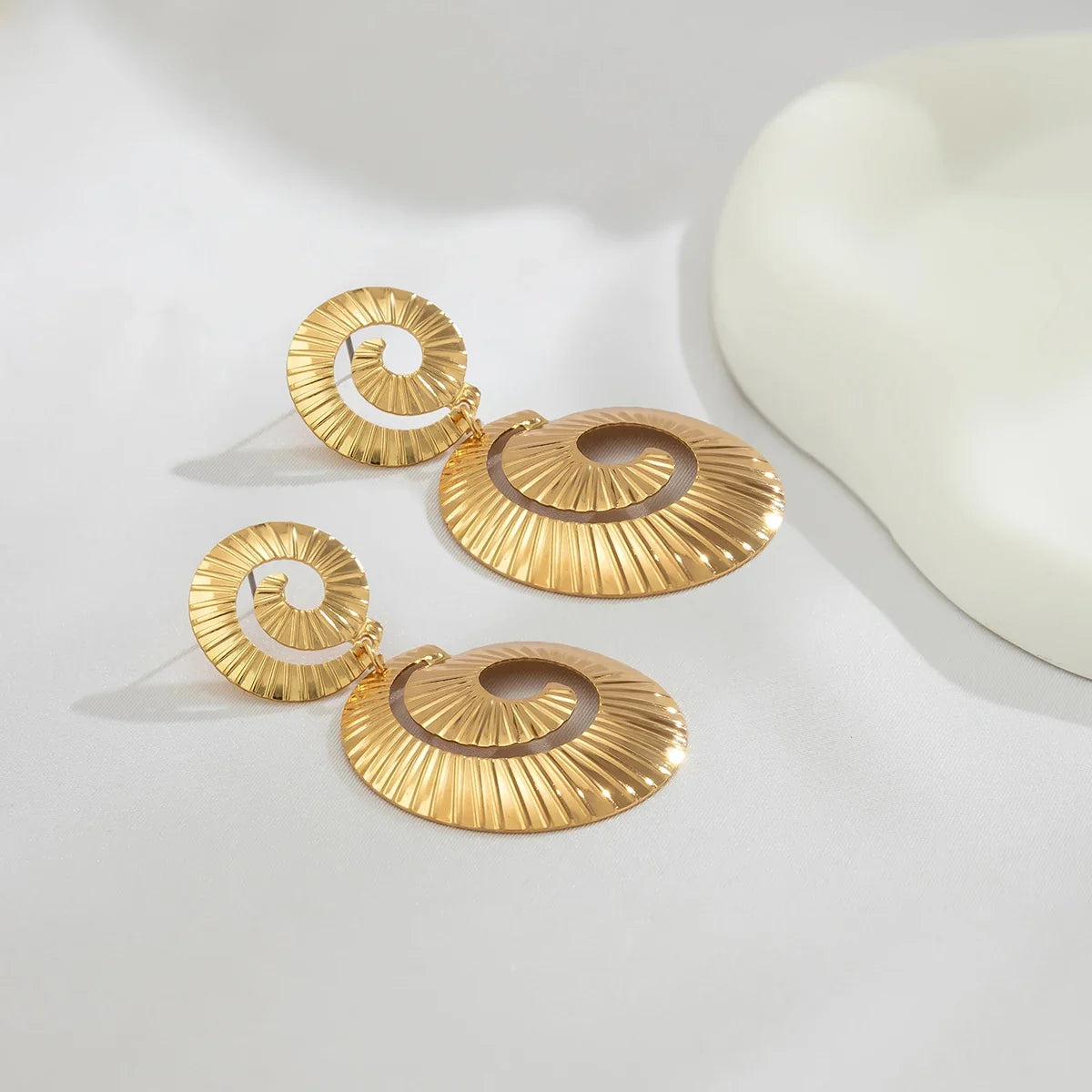 Exaggerated Hollowed Out Round Pendant Earrings